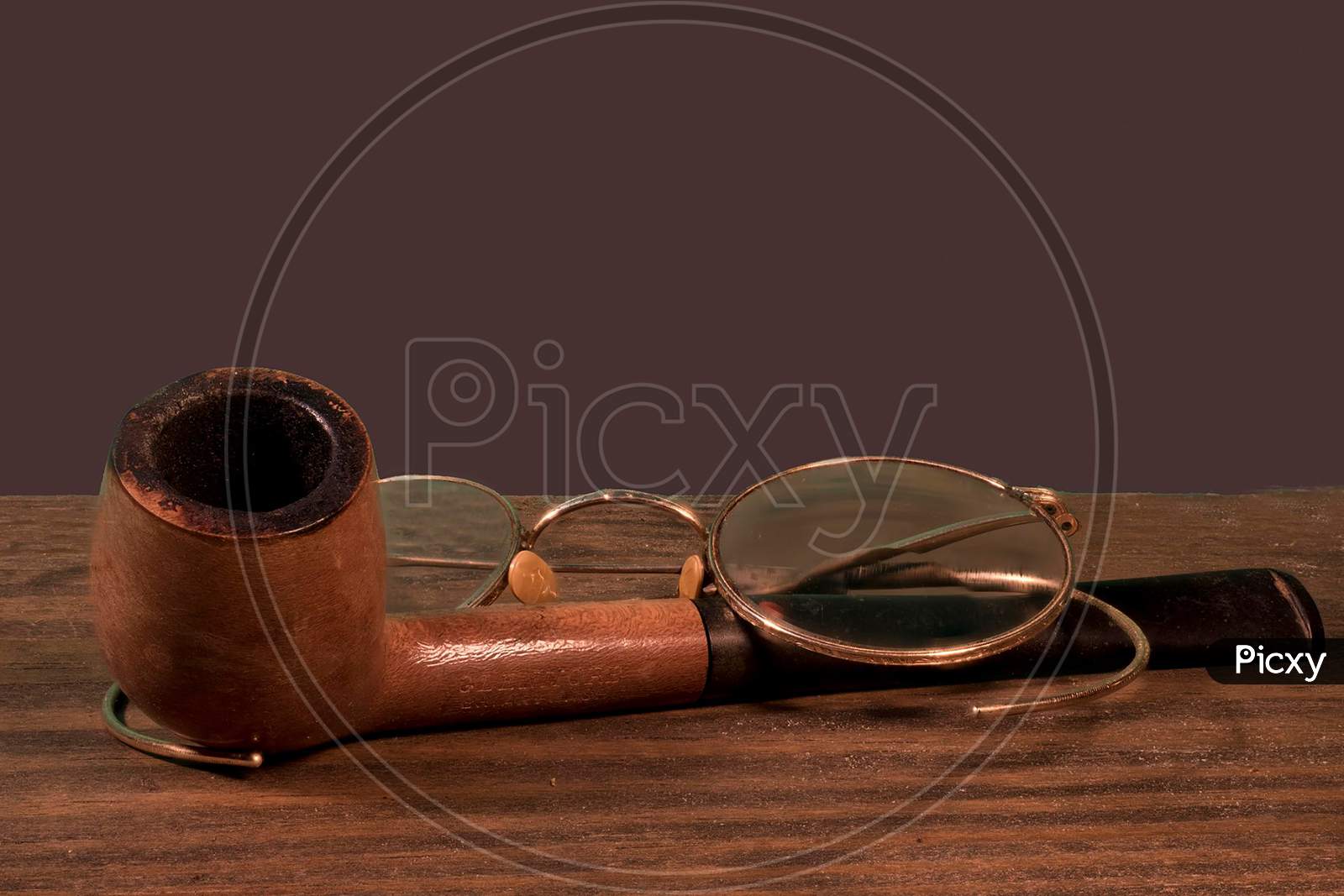 The Old Pipe Cigar With Spectacles