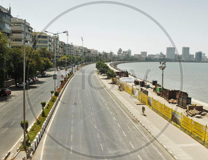 A view of deserted roads along Marine Drive during the 14-hour long curfew to limit the spreading of coronavirus disease (COVID-19) in the country, in Mumbai, India on March 22, 2020.
