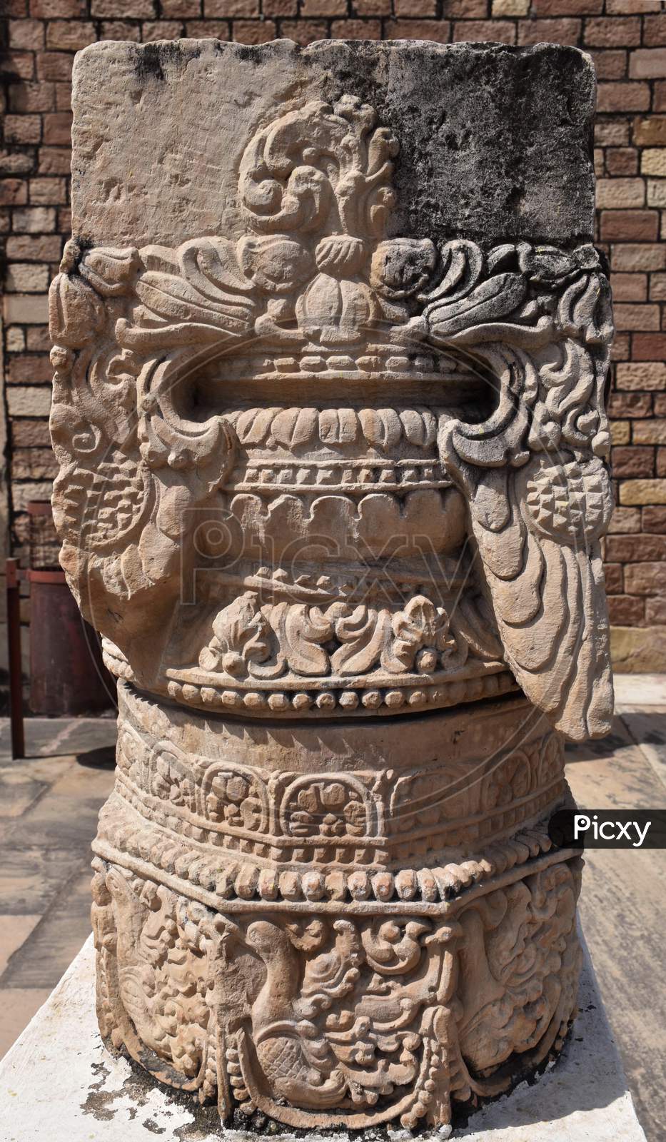 Gwalior, Madhya Pradesh/India - March 15, 2020 : Designer Pillar At Gwalior Fort