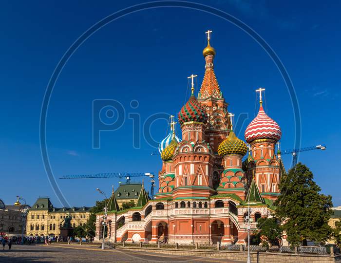Saint Basil'S Cathedral In Red Square - Moscow