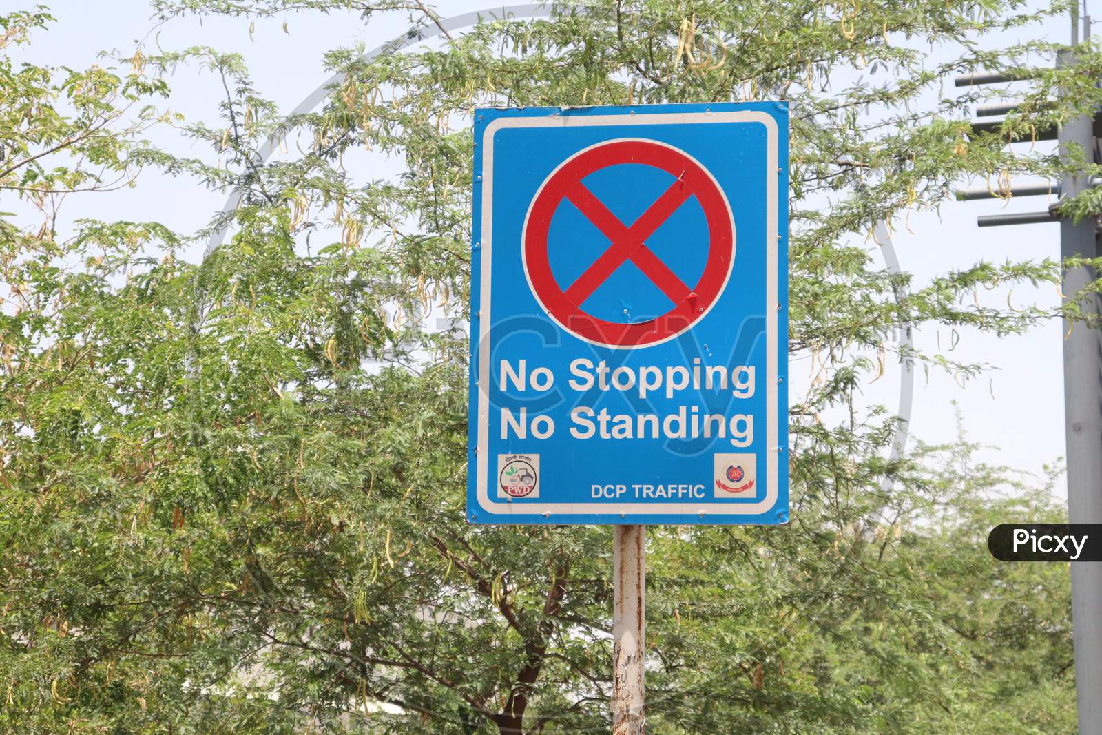 "New Delhi /India -27/05/2020 : Street Signs Are Necessary As They Let People Know About What To Do On The Roads. No Stopping No Standing   Texture In White "