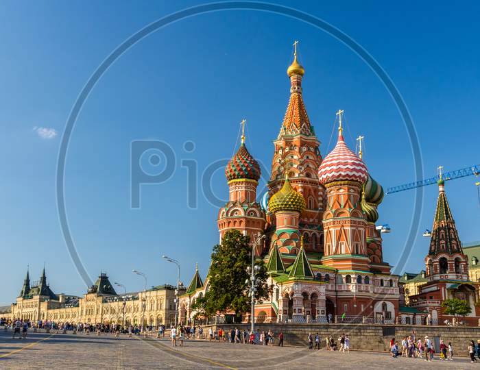 Saint Basil'S Cathedral In Red Square - Moscow