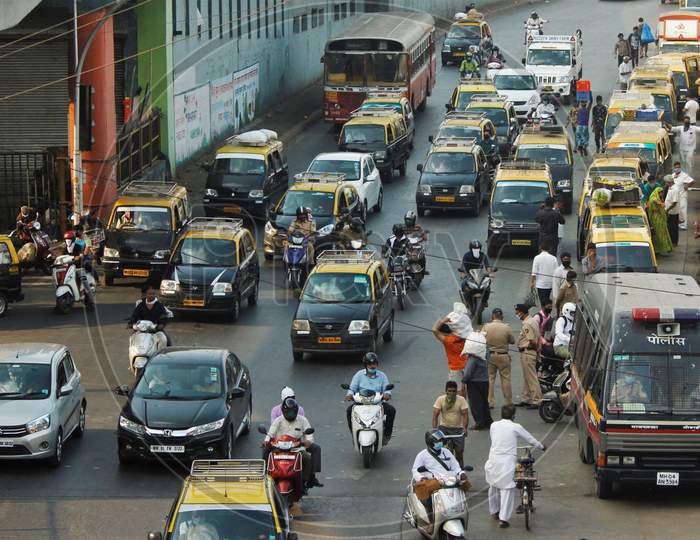 Traffic is seen on a road during a 21-day nationwide lockdown to limit the spreading of the coronavirus disease (COVID-19) in Mumbai, India March 28, 2020.