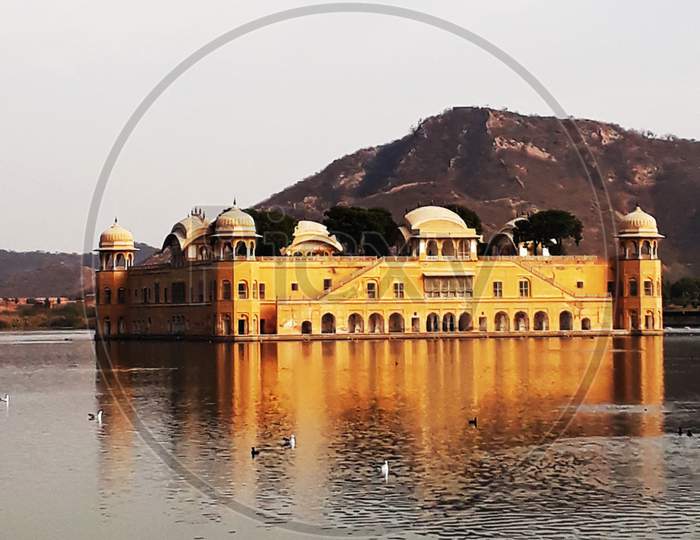 jal mahal in jaypur in rajsthan in india.