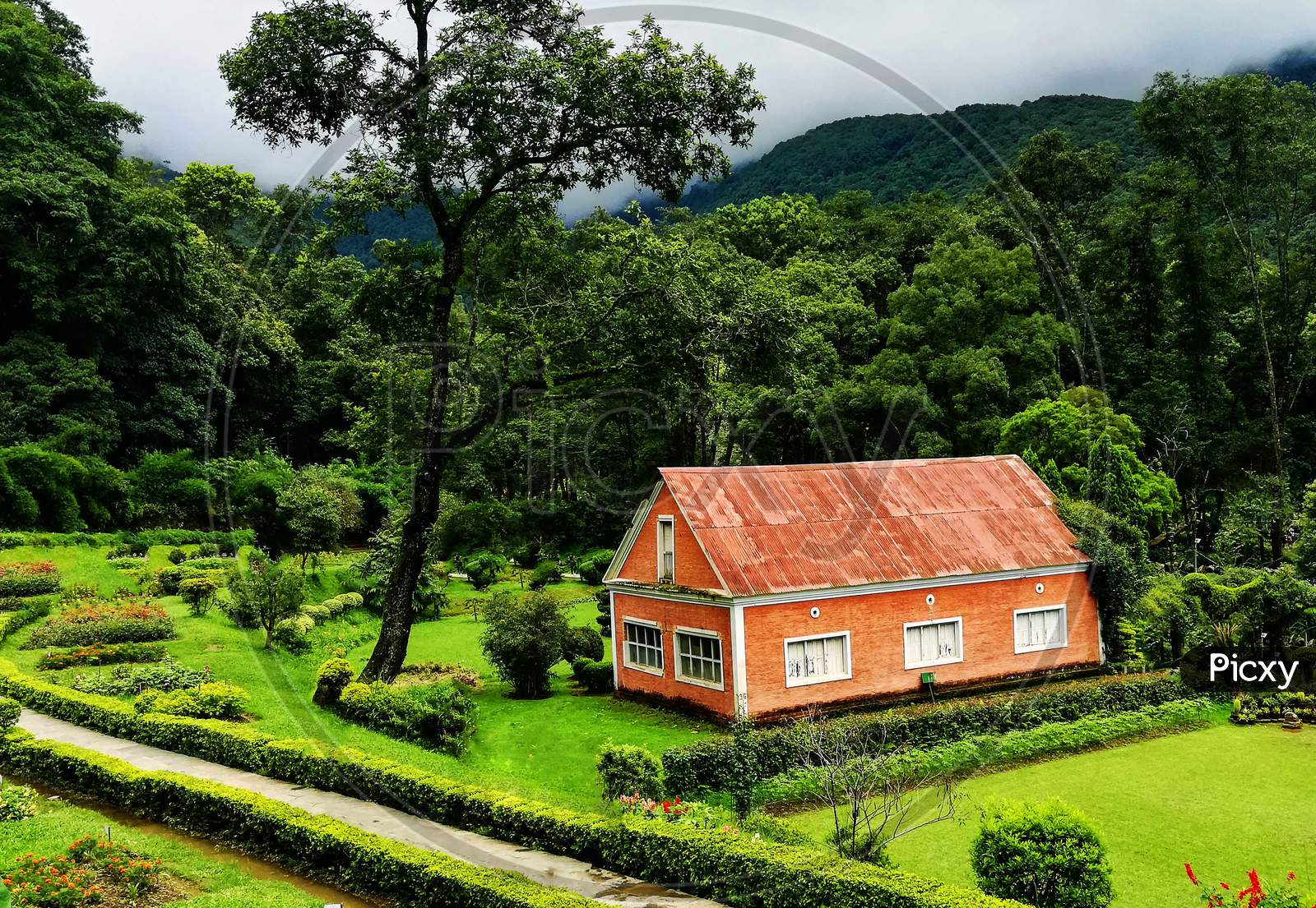 Image Of Beautiful House In The Forest In Nepal Sj Picxy