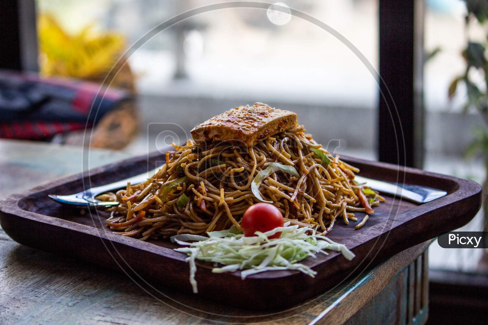 paneer chowmein in a plate
