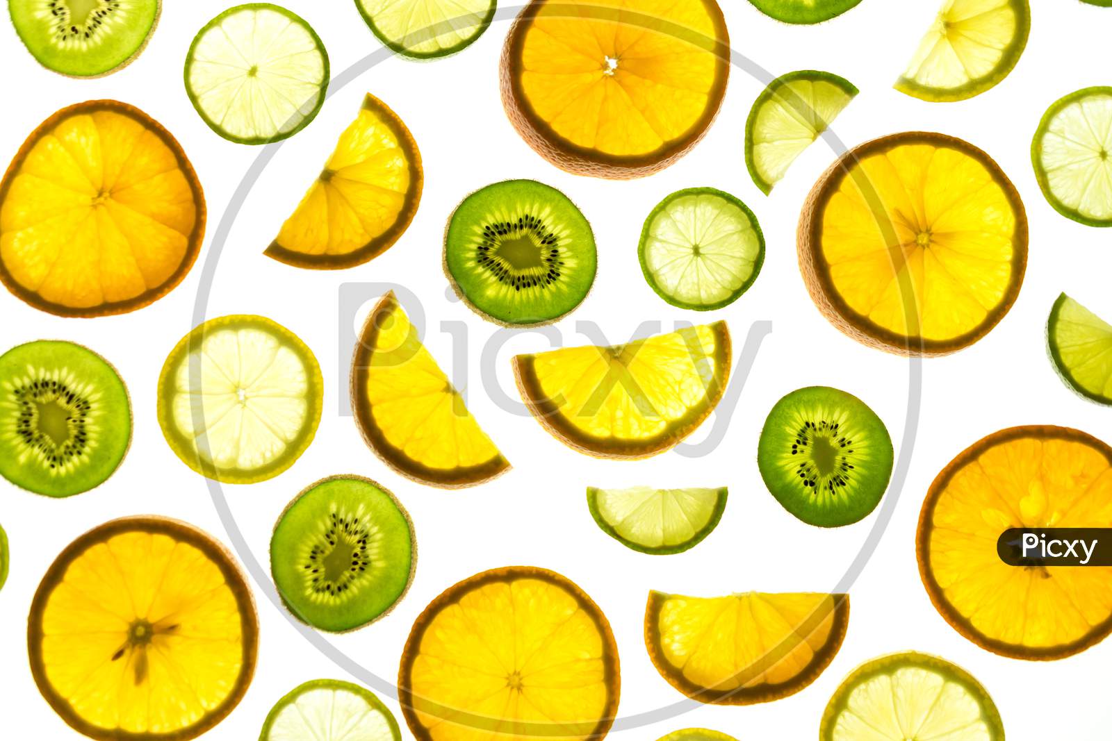 Isolated Citrus Slices. Fresh Fruits Cut In Half (Orange, Pink Grapefruit, Lime, Lemon) In A Row Isolated On White Background With Clipping Path