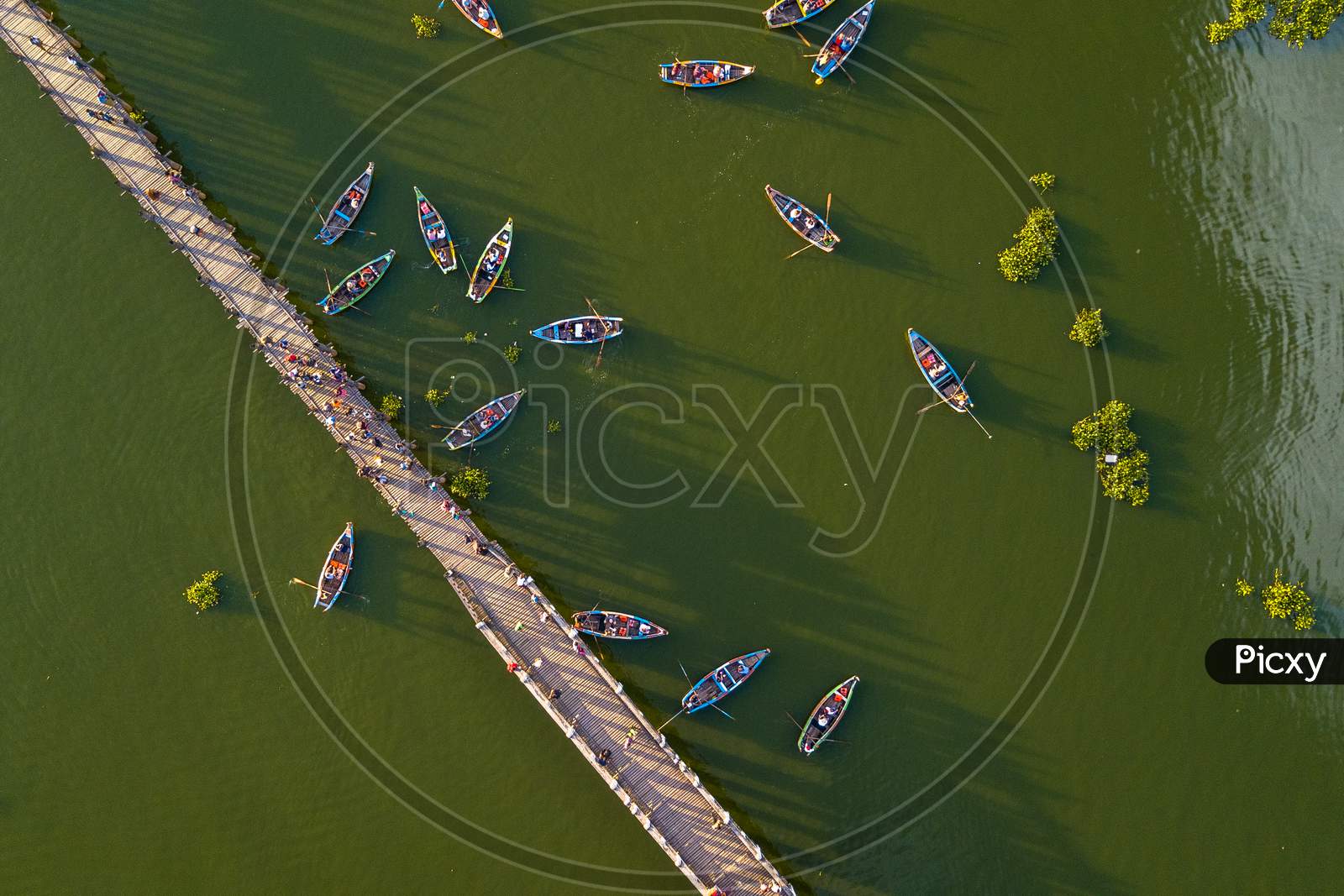 U BEIN BRIDGE is one of the famous teakwood bridge in the world. Located in Mandalay, Myanmar.