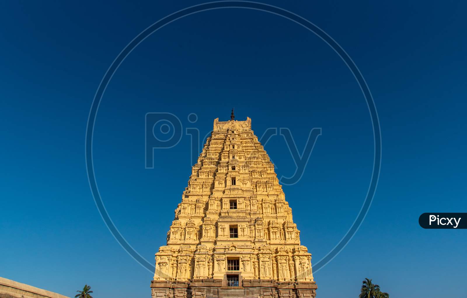 Gopuram of virupaksha temple in Hampi