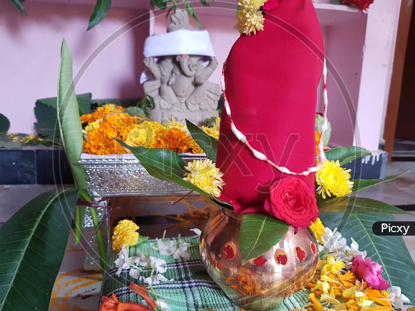 Eco Friendly Ganesha Idol for Ganapati Pooja. Vinayaka Chaviti - Image