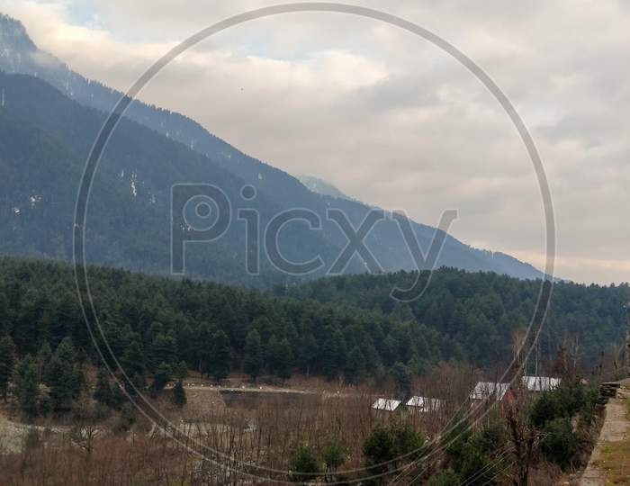 Natural view of mountains