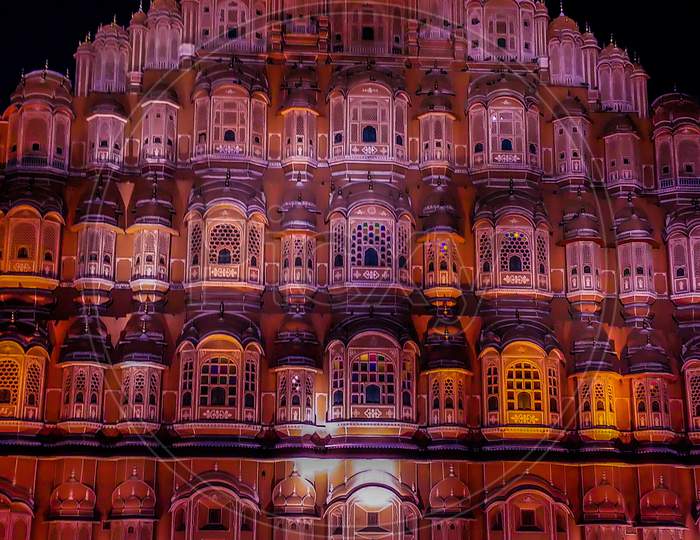 Hawa Mahal palace (Palace of the Winds) in Jaipur, Rajasthan, India.