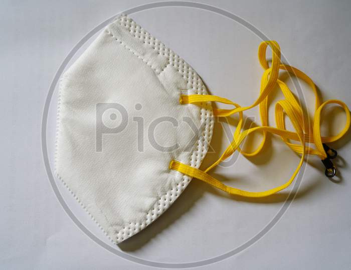 Protective medical face mask