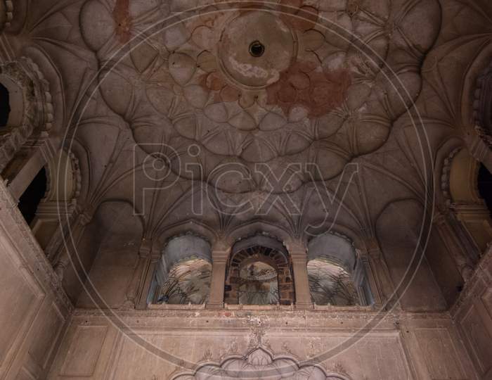 Ceiling Art At The Central Tomb Chamber Of Safdarjung'S Tomb, Mughal Style Mausoleum Built In 1754 In New Delhi, India
