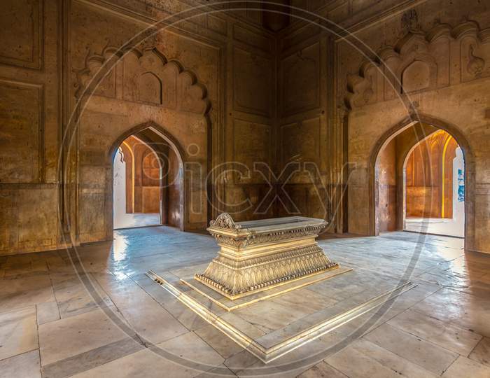 Grave Of Safdarjung At Safdarjung'S Tomb, Mughal Style Mausoleum Built In 1754 In New Delhi, India