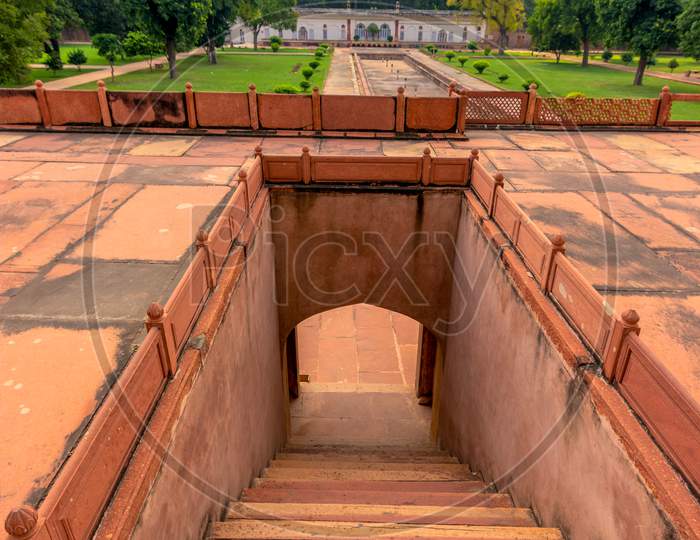 Safdarjung'S Tomb, Mughal Style Mausoleum Built In 1754 In New Delhi, India