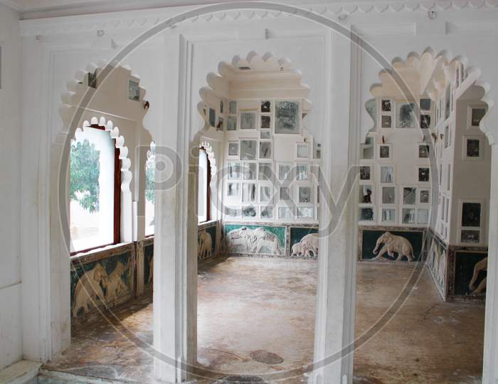 A room inside City palace in Udaipur, Rajasthan, India.