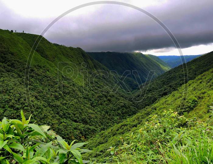 MawkdoJk Dympep Valley, Meghalaya