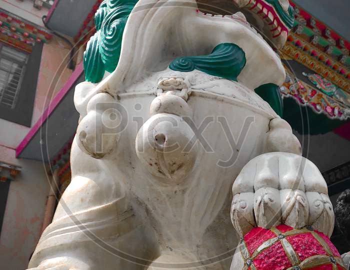Chinese lion statue