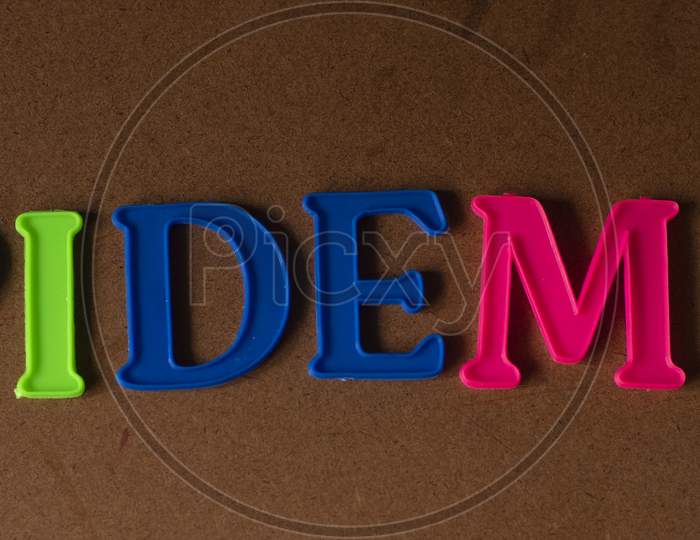 'EPIDEMIC' written on a brown wooden background
