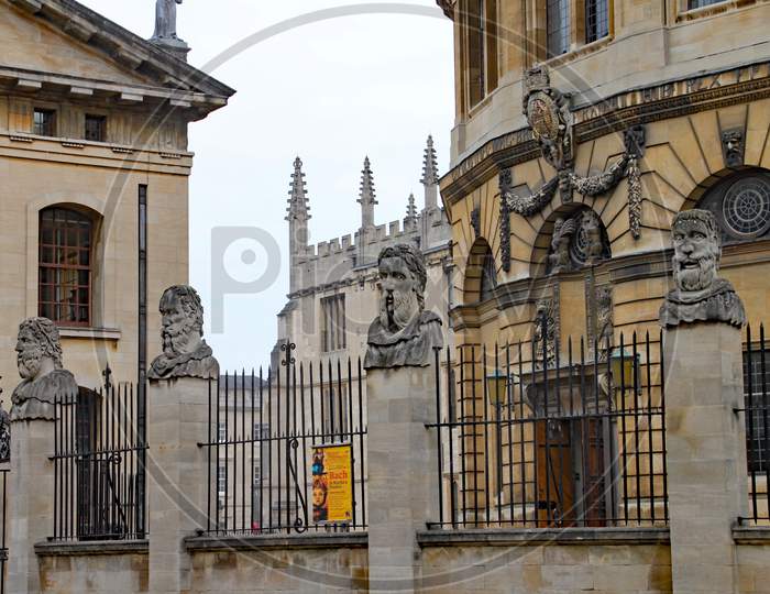 Oxford, England - April 14Th 2011: The Sheldonian Theatre Stands In The Foreground With The Bodleian Library In The Background.