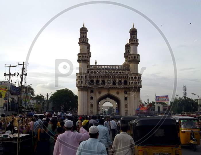 Hyderabad'S Charminar View From The Road