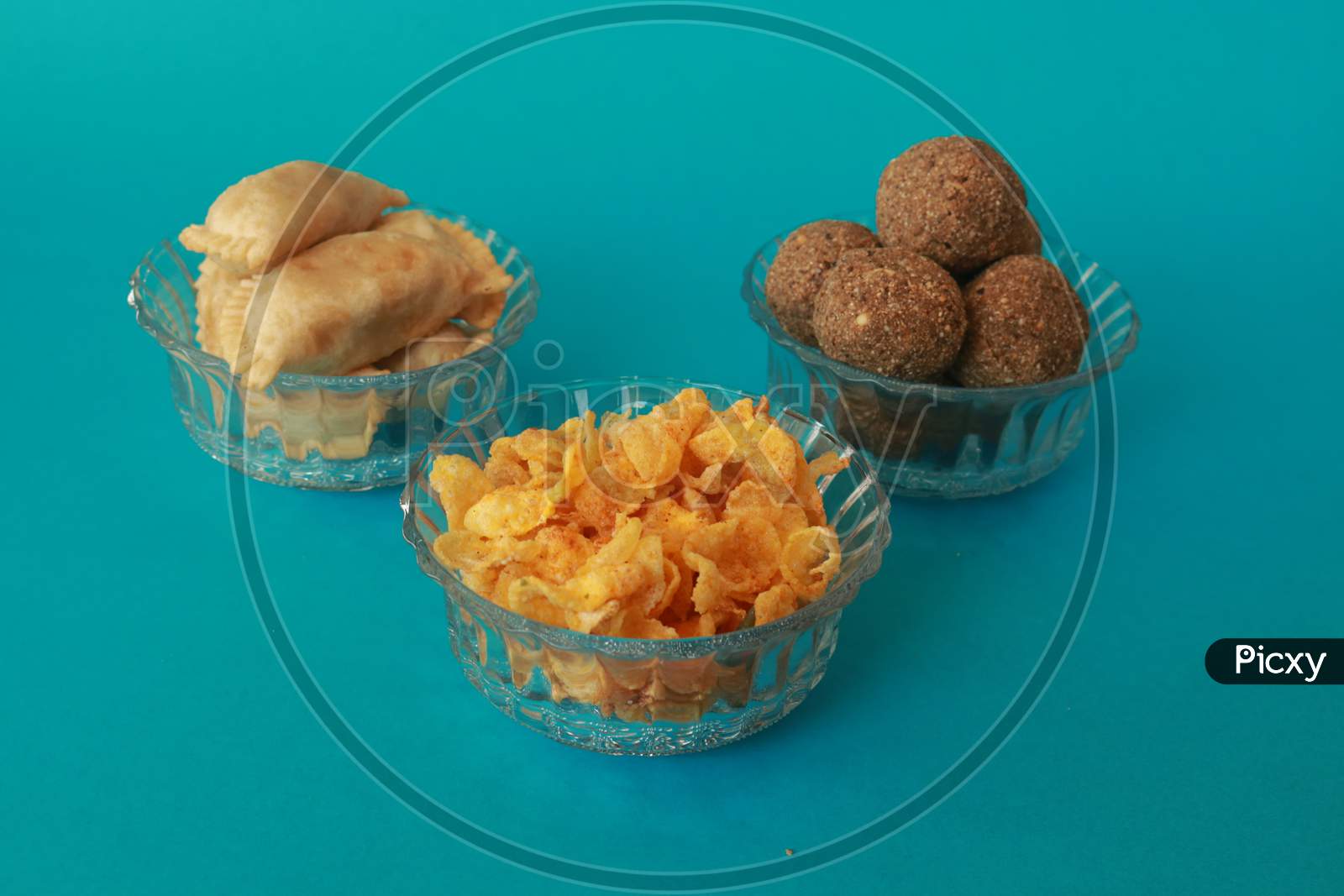 Bhel Poori, An Indian Road Side Snack Different Kinds Of Nuts As A Salty Snack, With Olives And Pepper