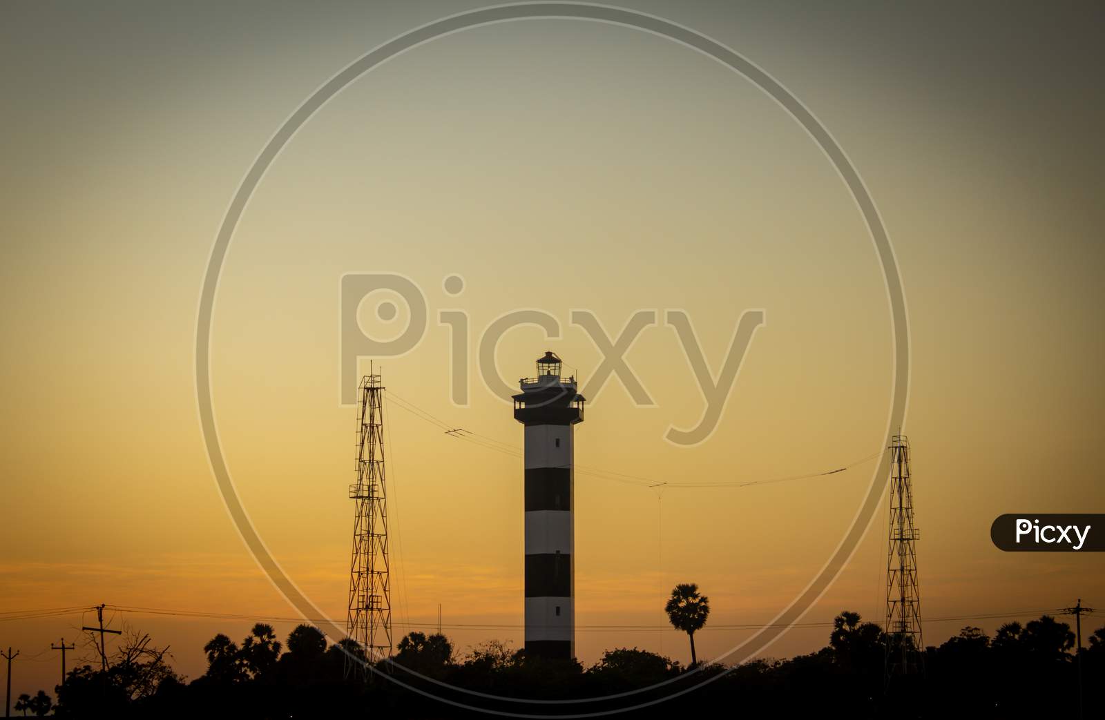 View Of Pulicat Lighthouse With Communication Towers, Pulicat(Also Known As Pazhaverkadu), Tamil Nadu, India. Pulicat Is A Fishing Town North Of Chennai, India.