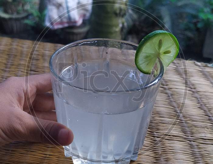 Lime juice drink