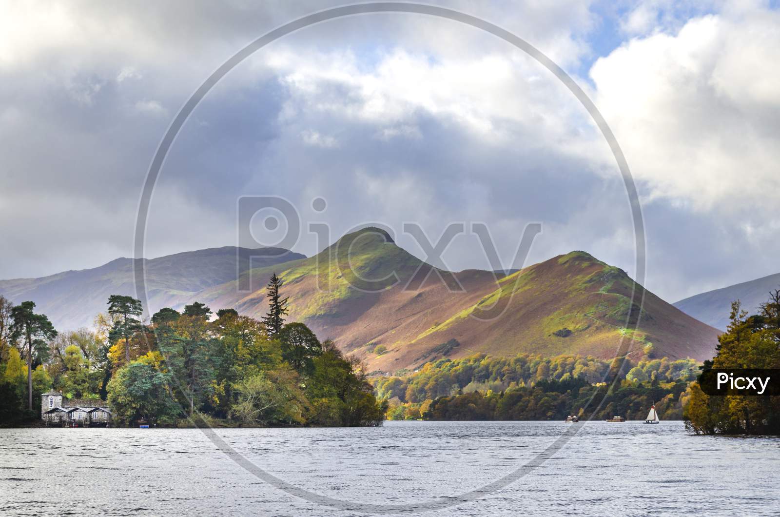 The fell by Derwent water known as cat bells at Keswick.