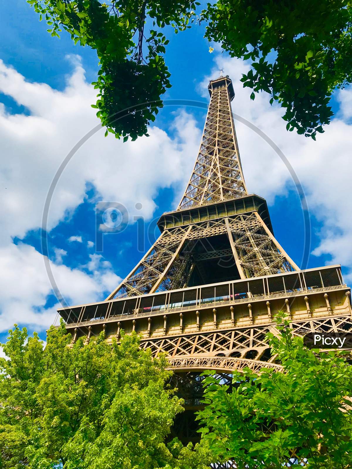 Day view of Eiffel tower