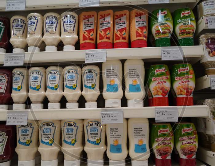 India - Variety Of Heinz, Knorr Nandos Brand Tomato Ketchup And Mayonnaise Display In Store For Sale. Light Mayo, Chilli Mayo Sauce. Bottles Of Various Sauces On Shelves.