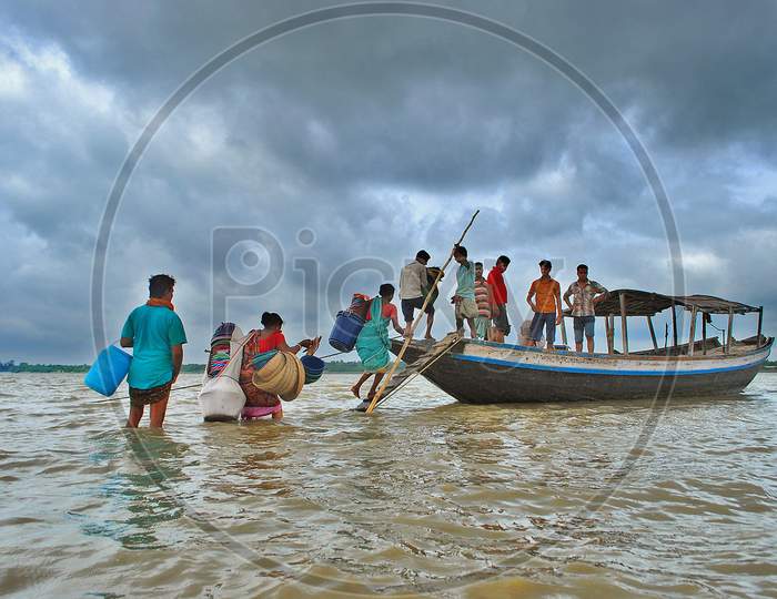 daily ferry transport system at rural west bengal india