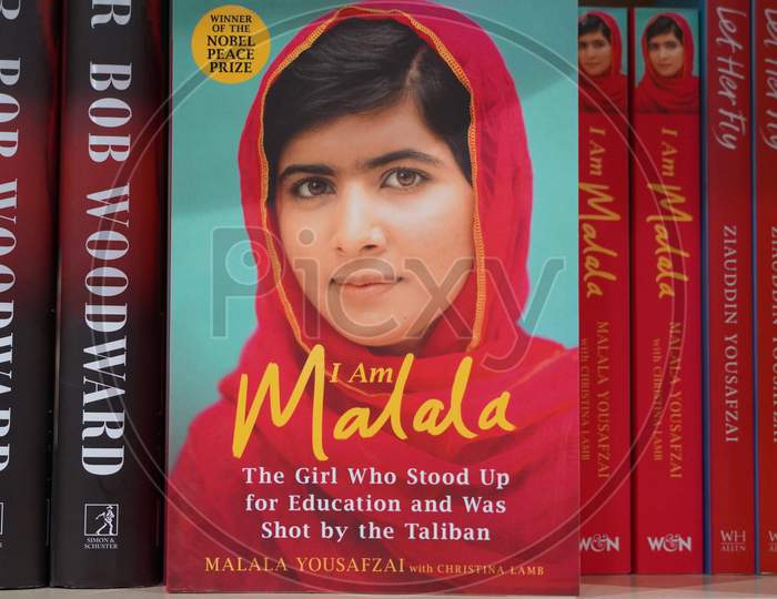 Book Of Malala Yousafzai Pakistani Activist For Female Education And The Youngest Nobel Prize Laureate On The Book Store. - India
