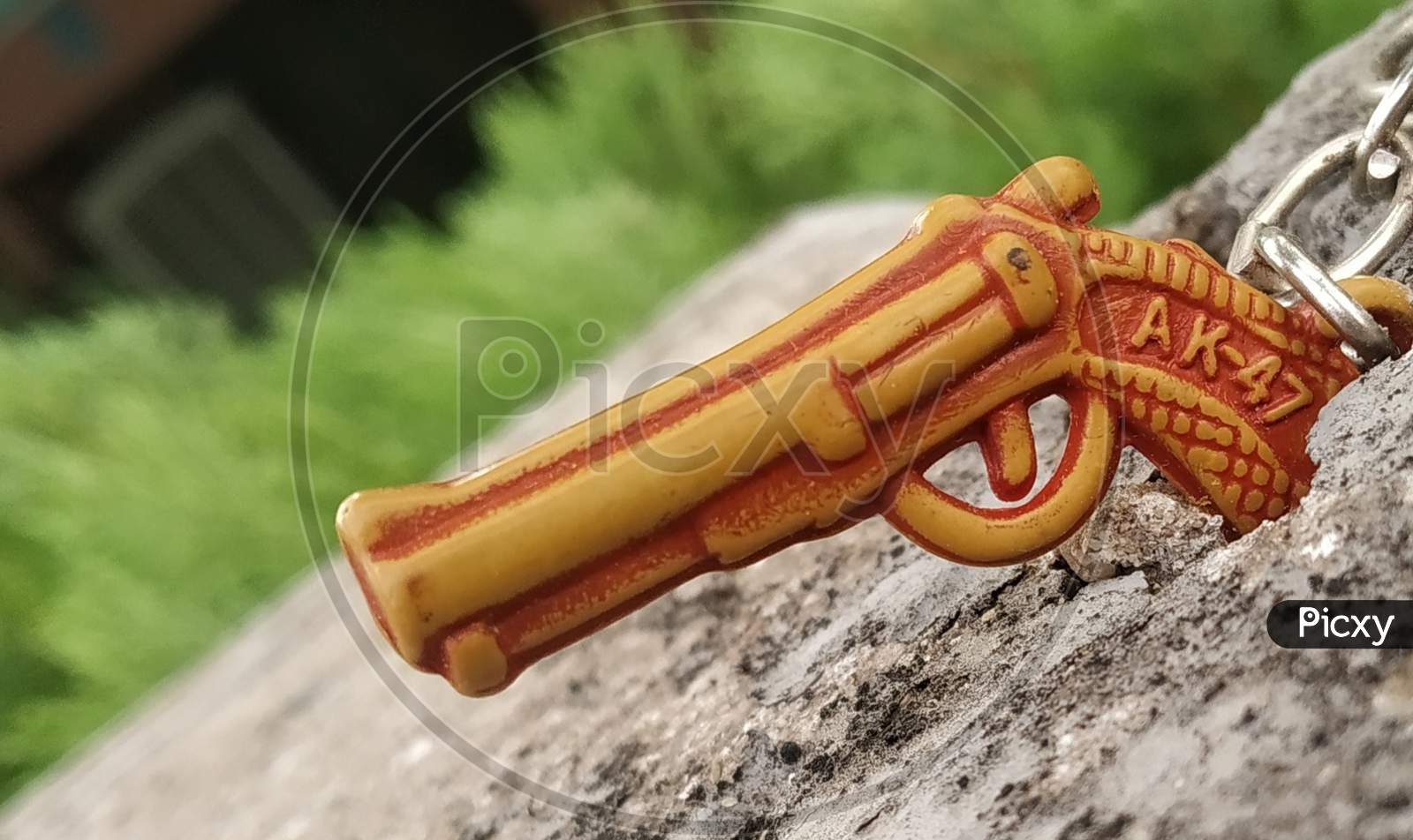 The beautiful pic of pistol which is made of wooden an mini-creature this pic can also be used as an wallpaper
