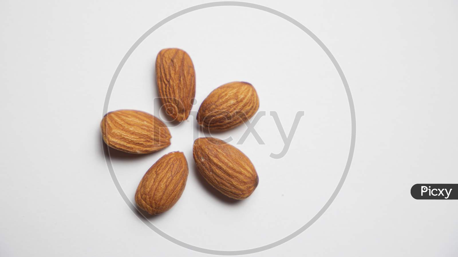 Almonds Which Are Healthy For Our Body