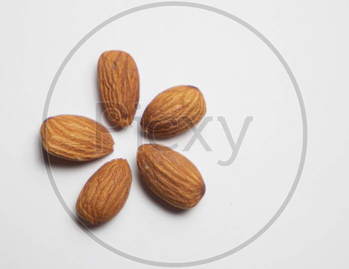 Almonds Which Are Healthy For Our Body