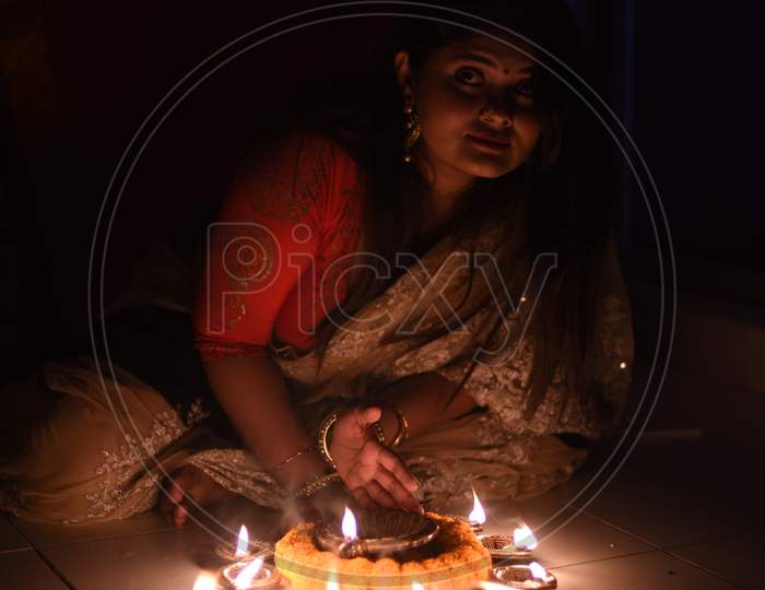 Image of An young and beautiful Indian Bengali woman in Indian ...