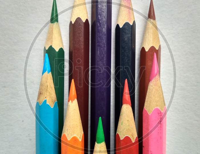 Light and dark shades of colour pencils looking beautiful with good texture