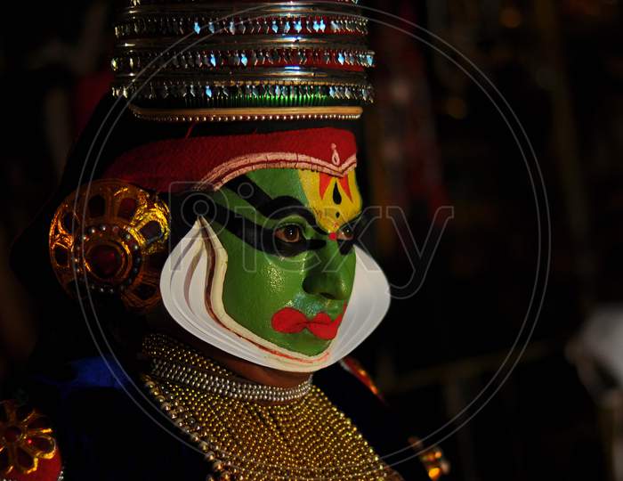 kathakali makeup photo
