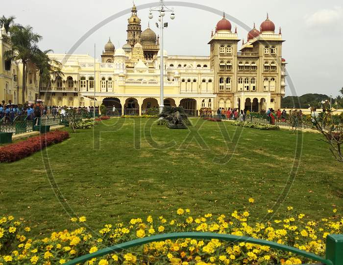 Historic & Iconic Mysore Palace