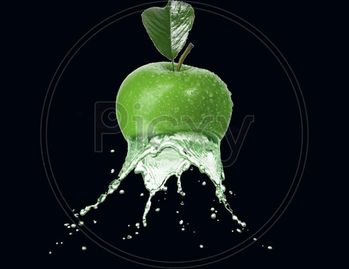 Green apple water splash