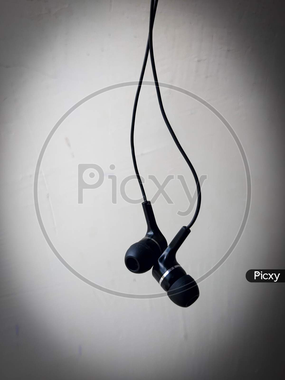 New black color headphone wallpaper