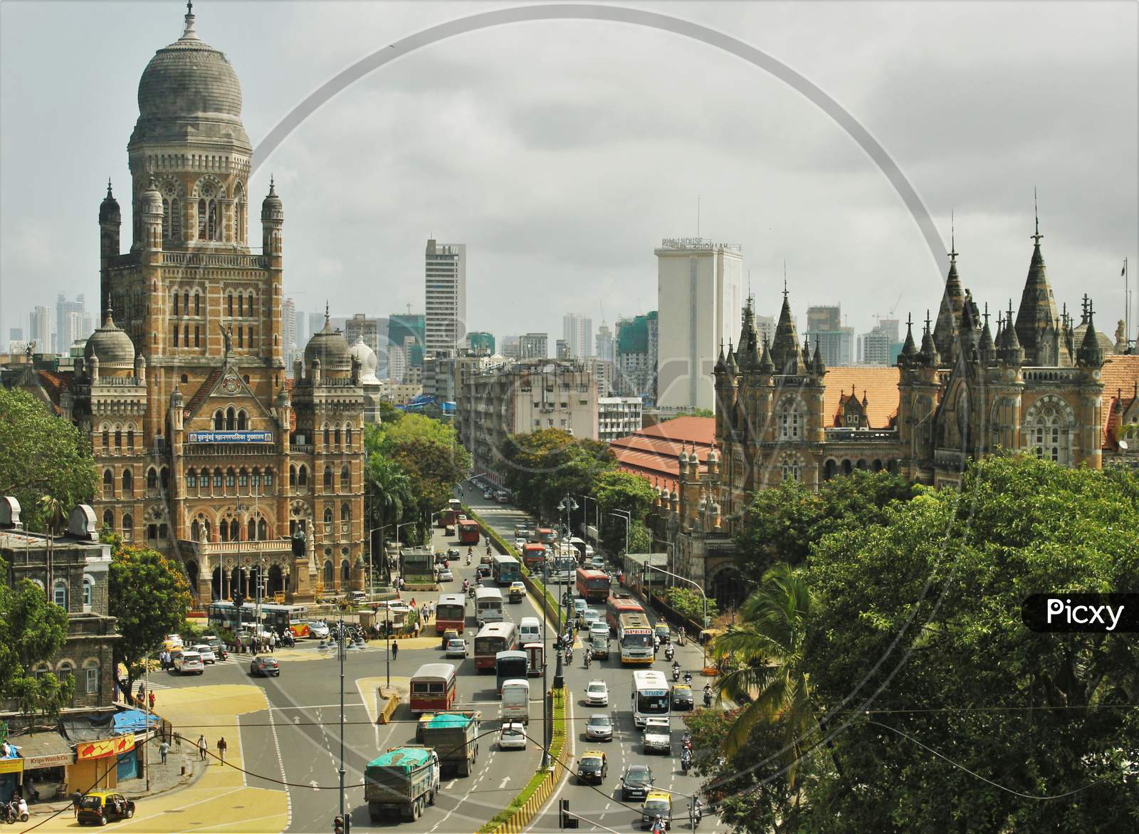 A general view of traffic at the Chhatrapati Shivaji Maharaj Terminus(CSMT)-Brihanmumbai Municipal Corporation (BMC) intersection after some of the restrictions were lifted during a nationwide lockdown, in Mumbai, India on June 9, 2020.