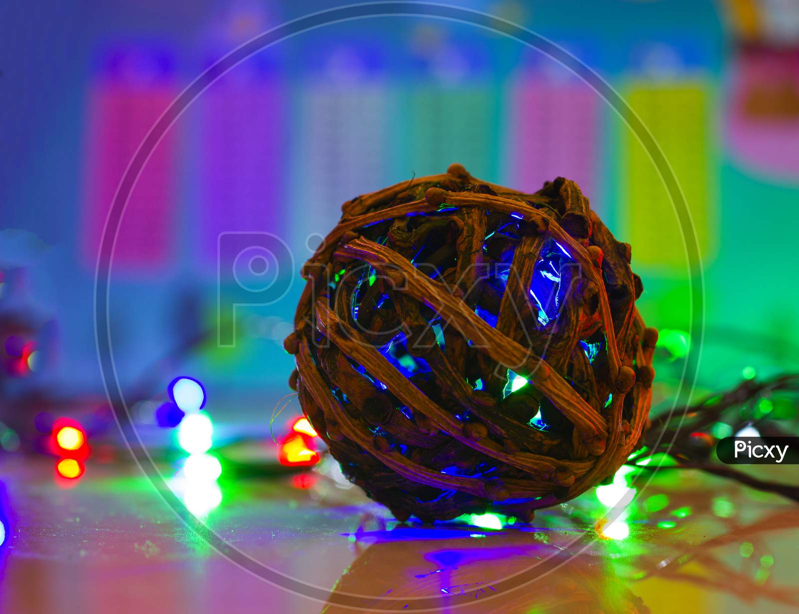 Selective Focus on String Ball with Bokeh Background