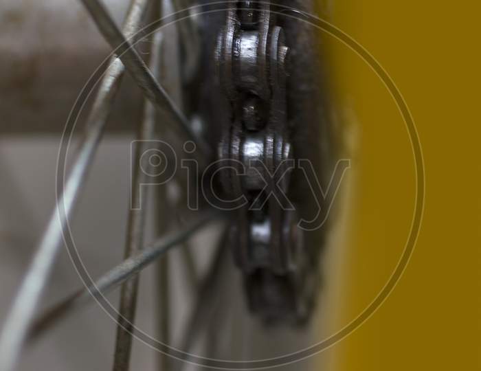 Selective focus on Cycle Chain