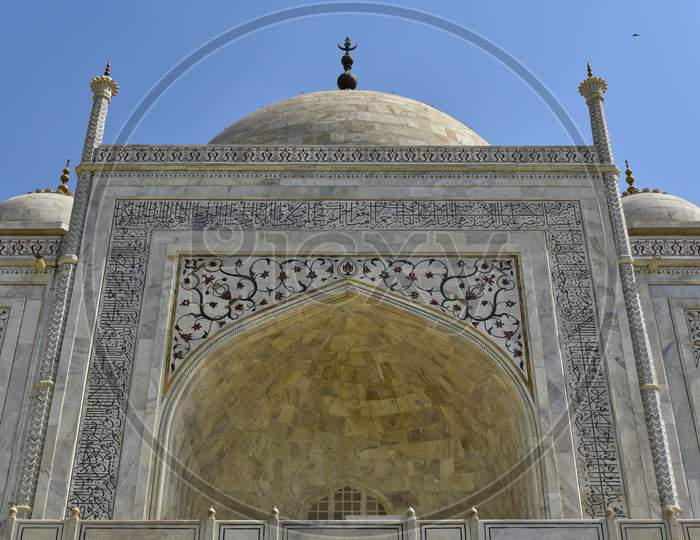 Close-Up Of Front View Of Taj Mahal
