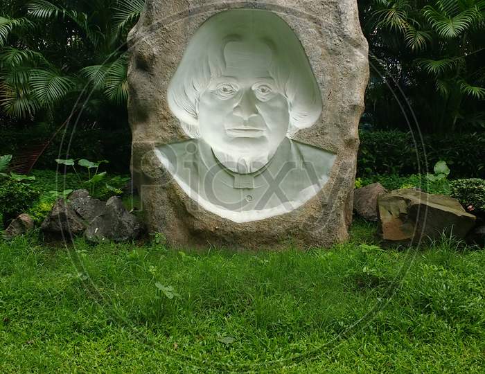 Stone carving of APG Abdul Kalam