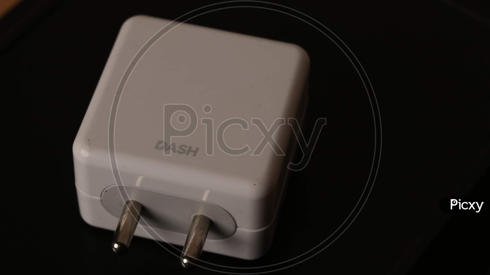 OnePlus dash charger