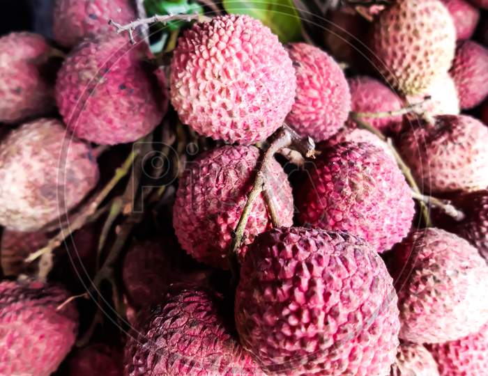 The Ripe Litchis Are Very Sweet And Delicious, They Have Been Put Up For Sale.